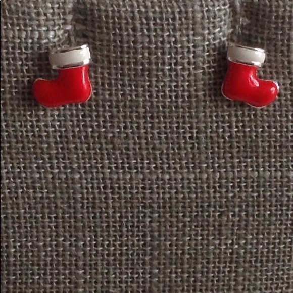 🎄 (925) CHRISTMAS BOOTS STUD EARRINGS - Picture 2 of 3